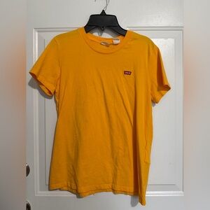 Levi's Yellow Short-Sleeve Crewneck T-Shirt